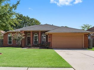 10822 Oak Acres Dr, Houston, TX 77065