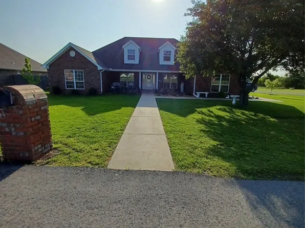 514 Kimberly Dr, Checotah, OK 74426