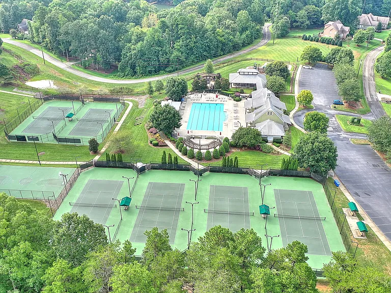 Amenities - Community Tennis Courts