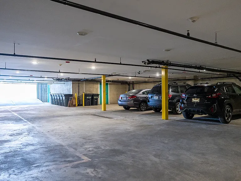 Girard Flats — Photo 31
