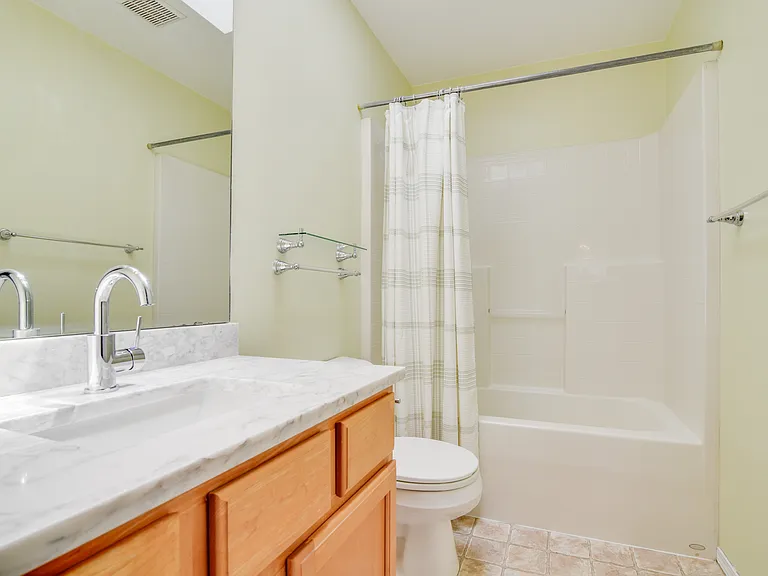 16920 Tulip Ln — Photo 20