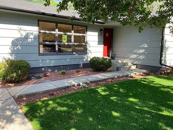 2nd image of 2724 Beth Dr