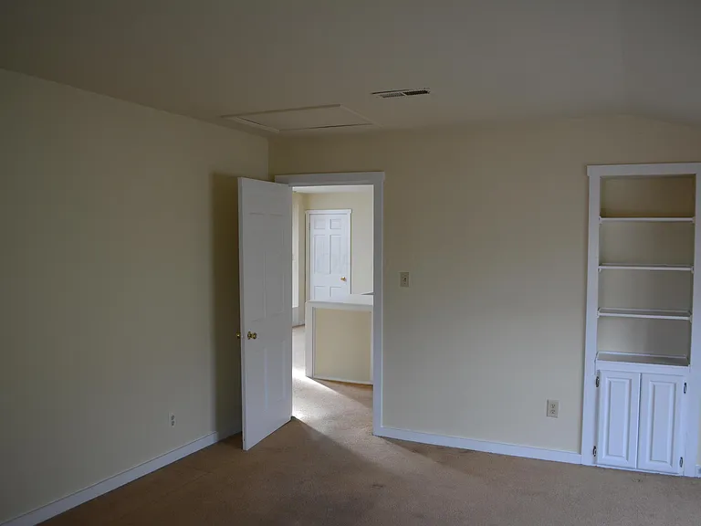 1353 Highland St #D — Photo 10