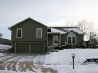 713 Feldspar St, Kearney, MO 64060