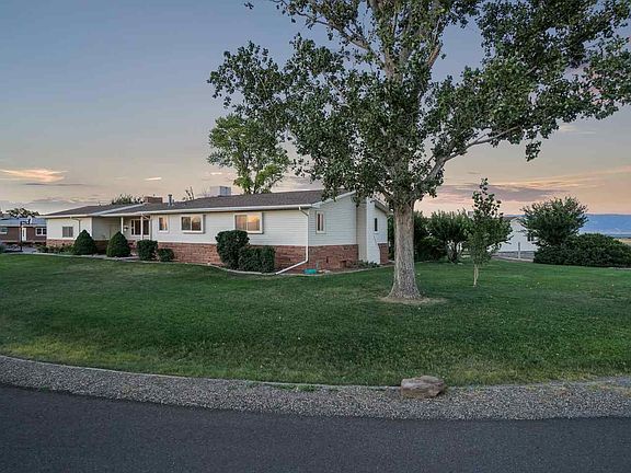 4th image of 210 Easter Hill Dr