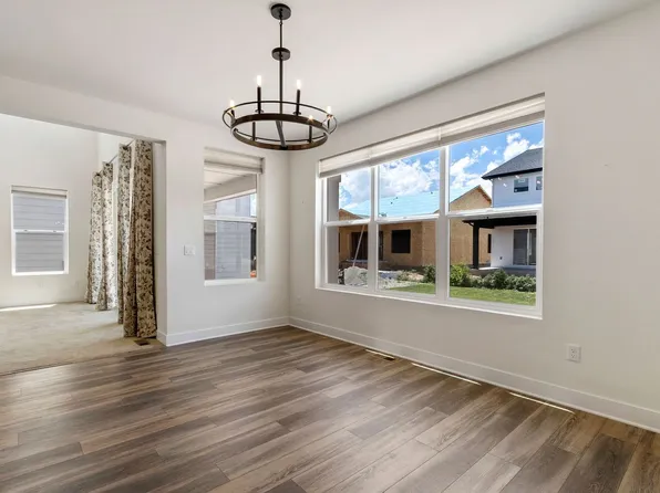 5015 Oakley Dr, Timnath, CO 80547