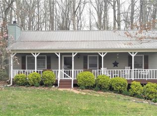 7213 Fairway Pines Ct, Walkertown, NC 27051