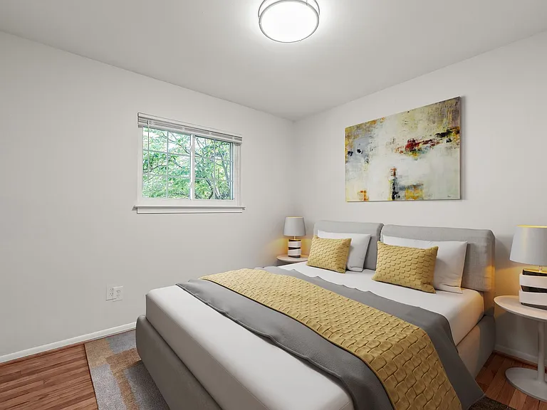Plymouth Gardens Apartments — Photo 7