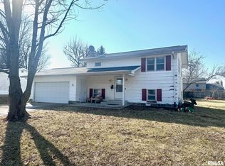 309 Brookside Dr, Jacksonville, IL 62650