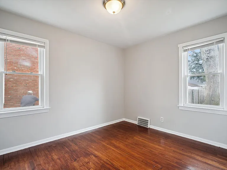 14416 Krems Ave — Photo 20