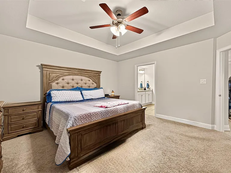 2605 Golden Palms Ln — Photo 29