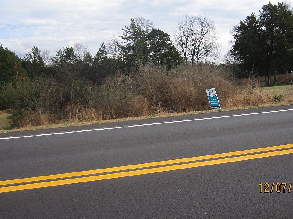 2nd image of 3399 Mount Lebanon Rd