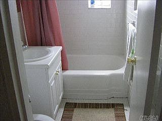 4th image of 83-37 Saint James Ave #4G