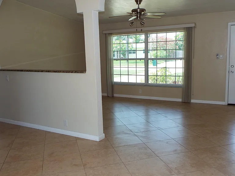 332 Berkeley St — Photo 7