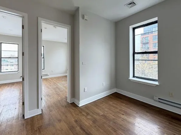 31 Pleasant Place image 1 of 5