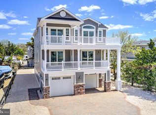 109 E 15th St, Ship Bottom, NJ 08008