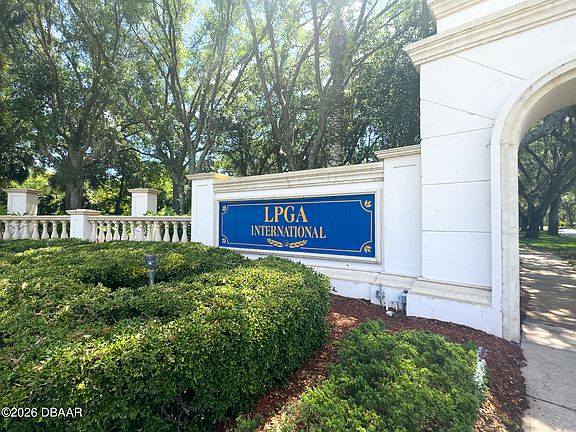 5th image of 17 Promenade At Lionspaw