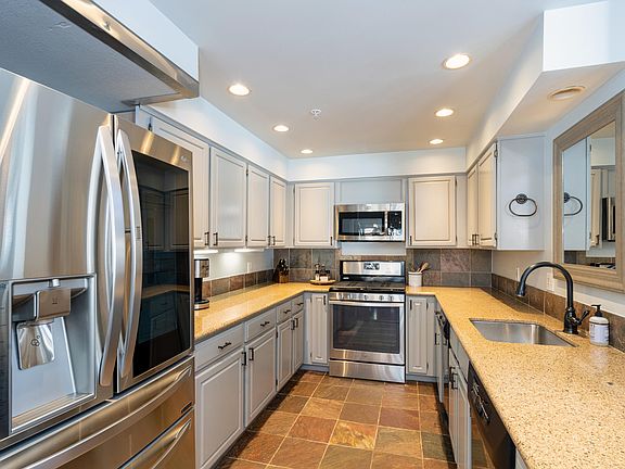 5th image of 113 Lost Creek Ln #3