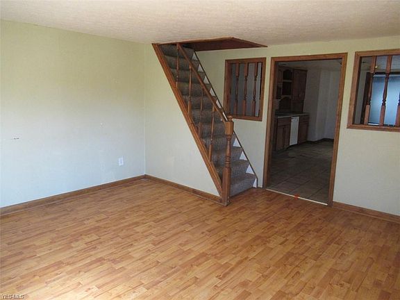 3rd image of 5013 Liberty Ave