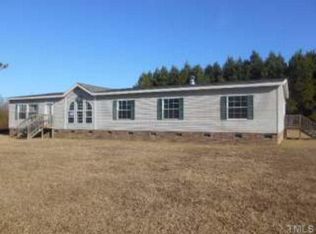 2863 Collins Dr, Lumberton, NC 28358