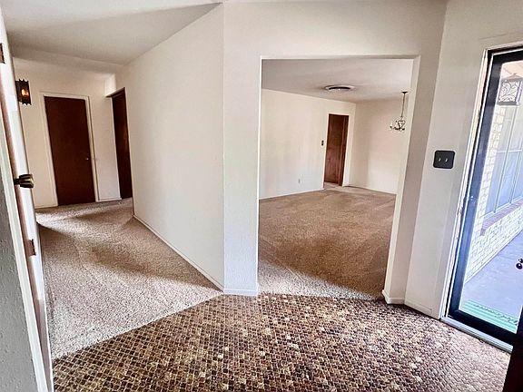 2nd image of 1923 N McKinley St