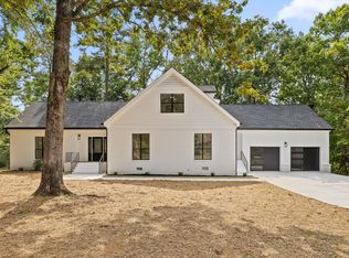2125 Burnt Hickory Dr, Chattanooga, TN 37421
