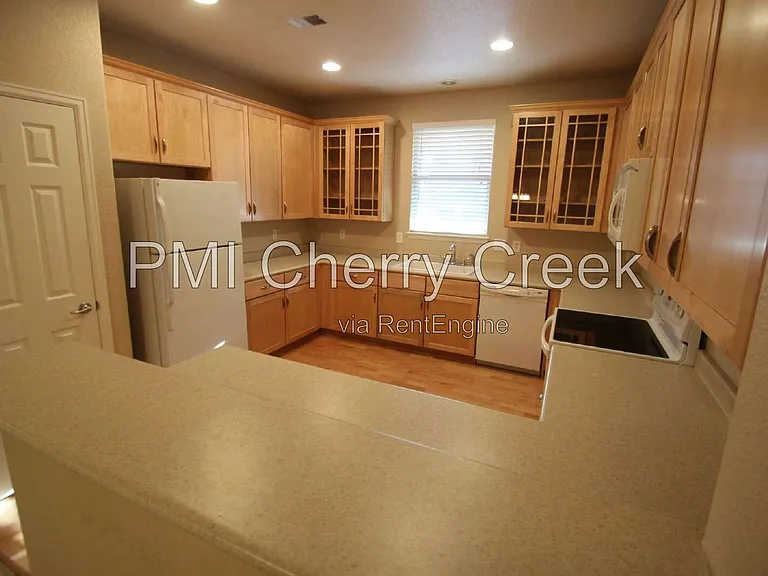 6385 S Xanadu Way — Photo 14