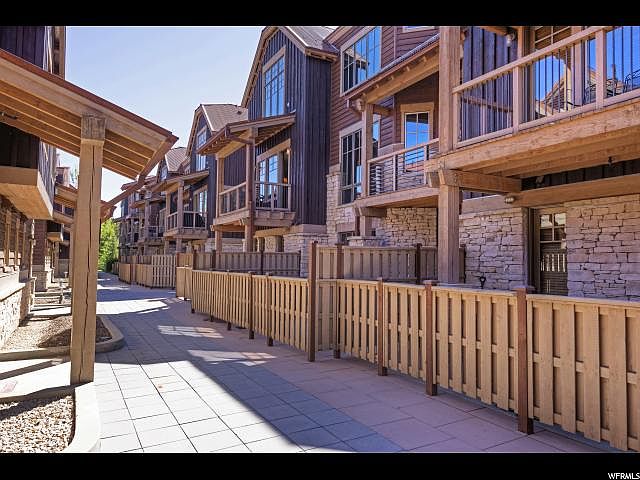 1st image of 1825 Three Kings Dr #302