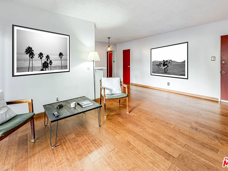 5919 Chula Vista Way #6 — Photo 6