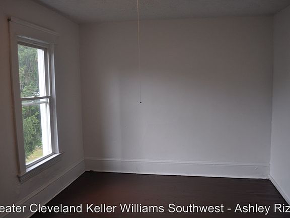 3rd image of 4116 Sackett Ave #3