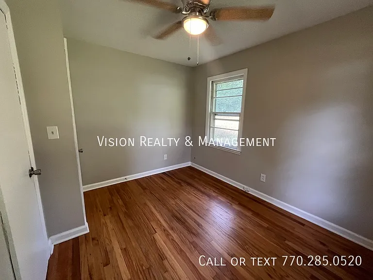 1148 Center St SW — Photo 36
