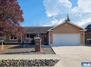 861 E Willow St, Sequim, WA 98382