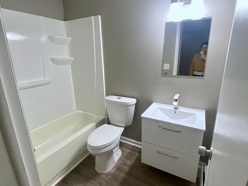 1st image of 5212 Franklin Blvd APT 103