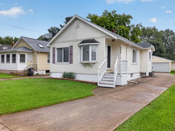 531 7th St, Michigan Center, MI 49254