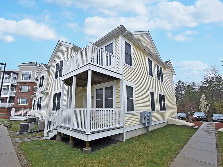 855 Main St #33 — Photo 12