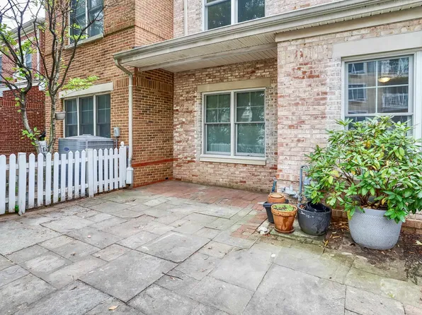 36 Independence Way image 3 of 40