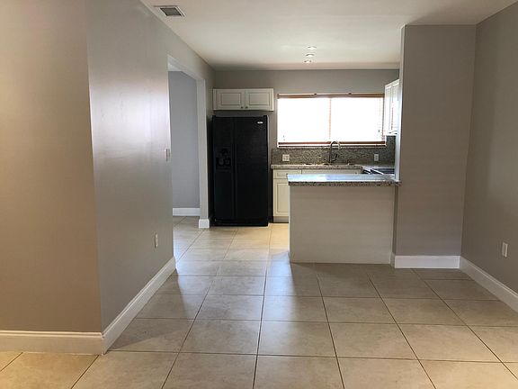 3rd image of 471 NW 82nd Ave APT 718