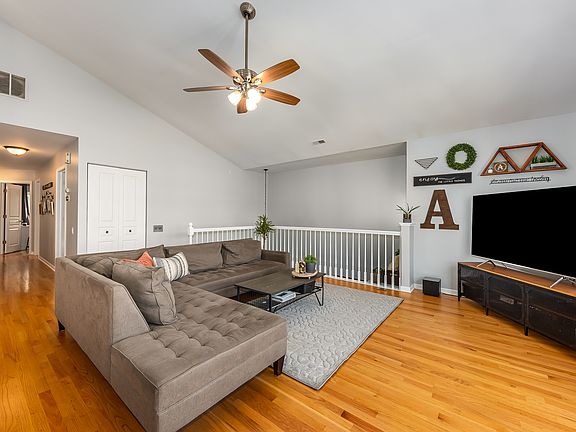 4th image of 227 Arboretum Dr