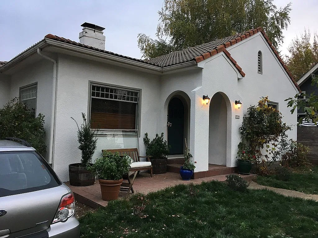 2123 SE 53rd Ave photo 1