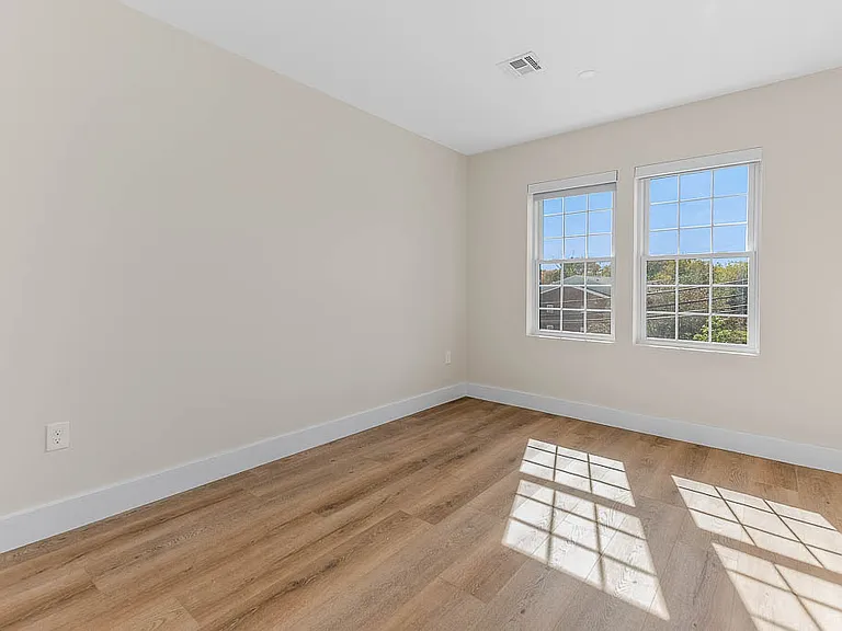 The Block at 22 Everett St — Photo 44