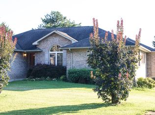 394 Huntsman Ln, Bean Station, TN 37708