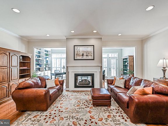 3rd image of 10545 James Wren Way
