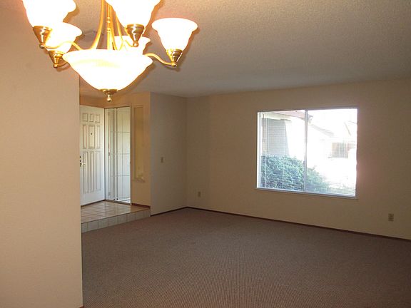5th image of 4233 N Country Dr