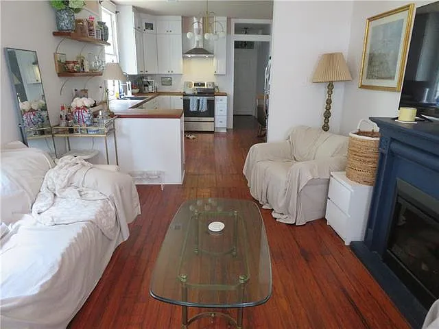 5724 Rosemary Pl — Photo 4