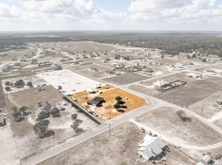 700 Lake Valley Dr, La Vernia, TX 78121