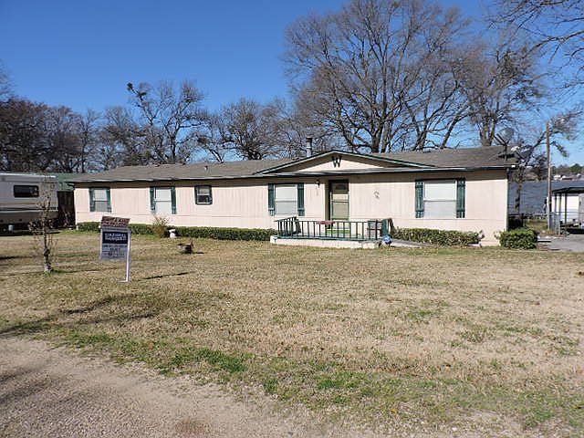 1st image of 18528 Pine Dr