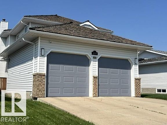 2nd image of 4230 48th St