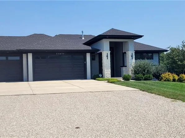 21431 Deer Ridge Dr, Spring Hill, KS 66083