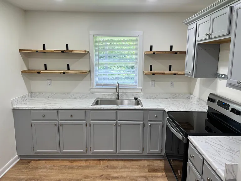 3312 Reynolds Dr NW — Photo 3