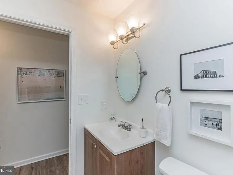 1210 Perry St NE — Photo 8